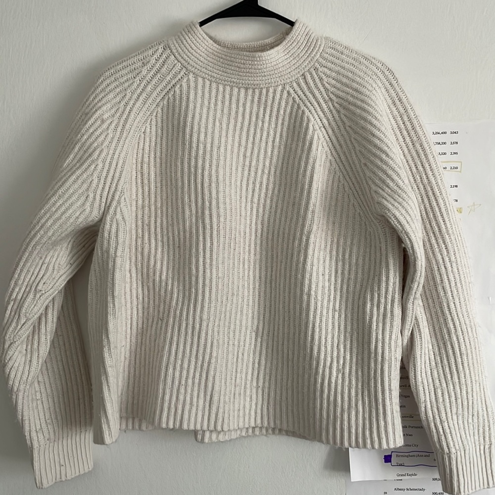 Banana Republic XL White Thick Chunky Knit Sweater